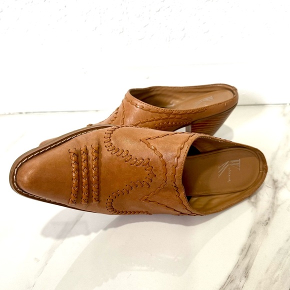 White Mountain Women's Bronco westernTan Slip-On Mules 7.5 W - Picture 3 of 7